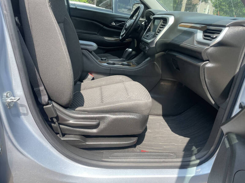 2017 GMC Acadia SLE-2