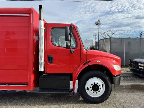 2017 Freightliner M2 106