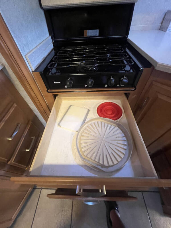 2007 Winnebago Adventurer