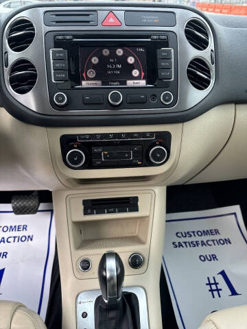 2011 Volkswagen Tiguan SEL 4Motion