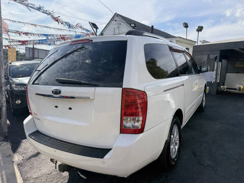 2012 Kia Sedona LX