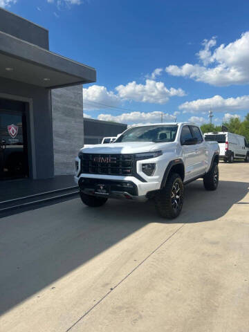 2023 GMC Canyon for sale at A & V MOTORS in Hidalgo TX