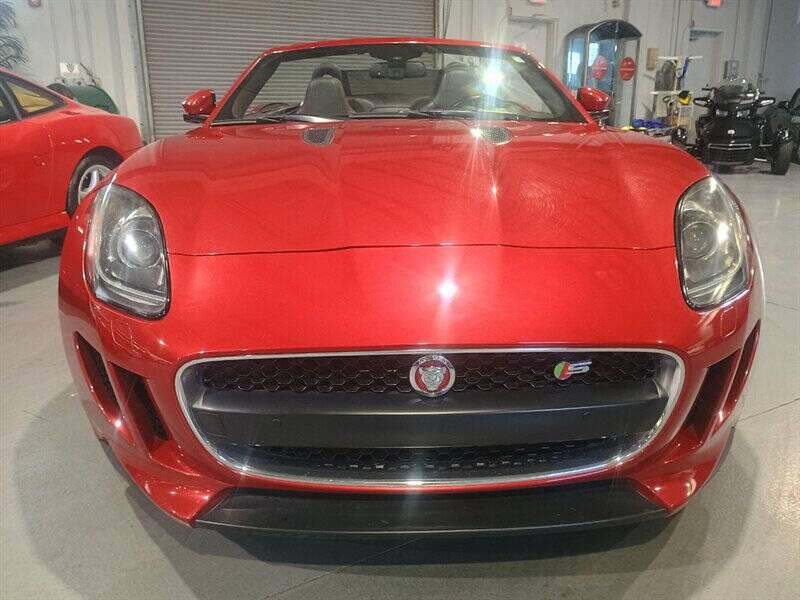 2015 Jaguar F-TYPE 17
