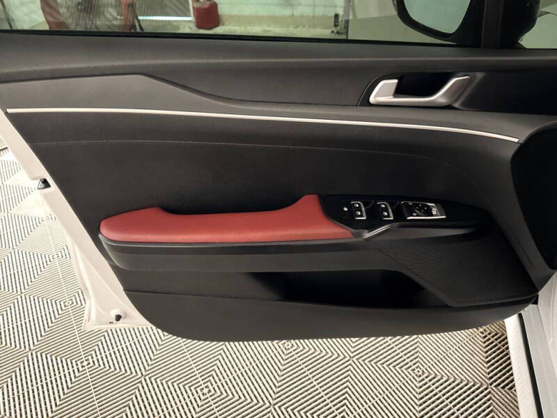 2023 Kia K5