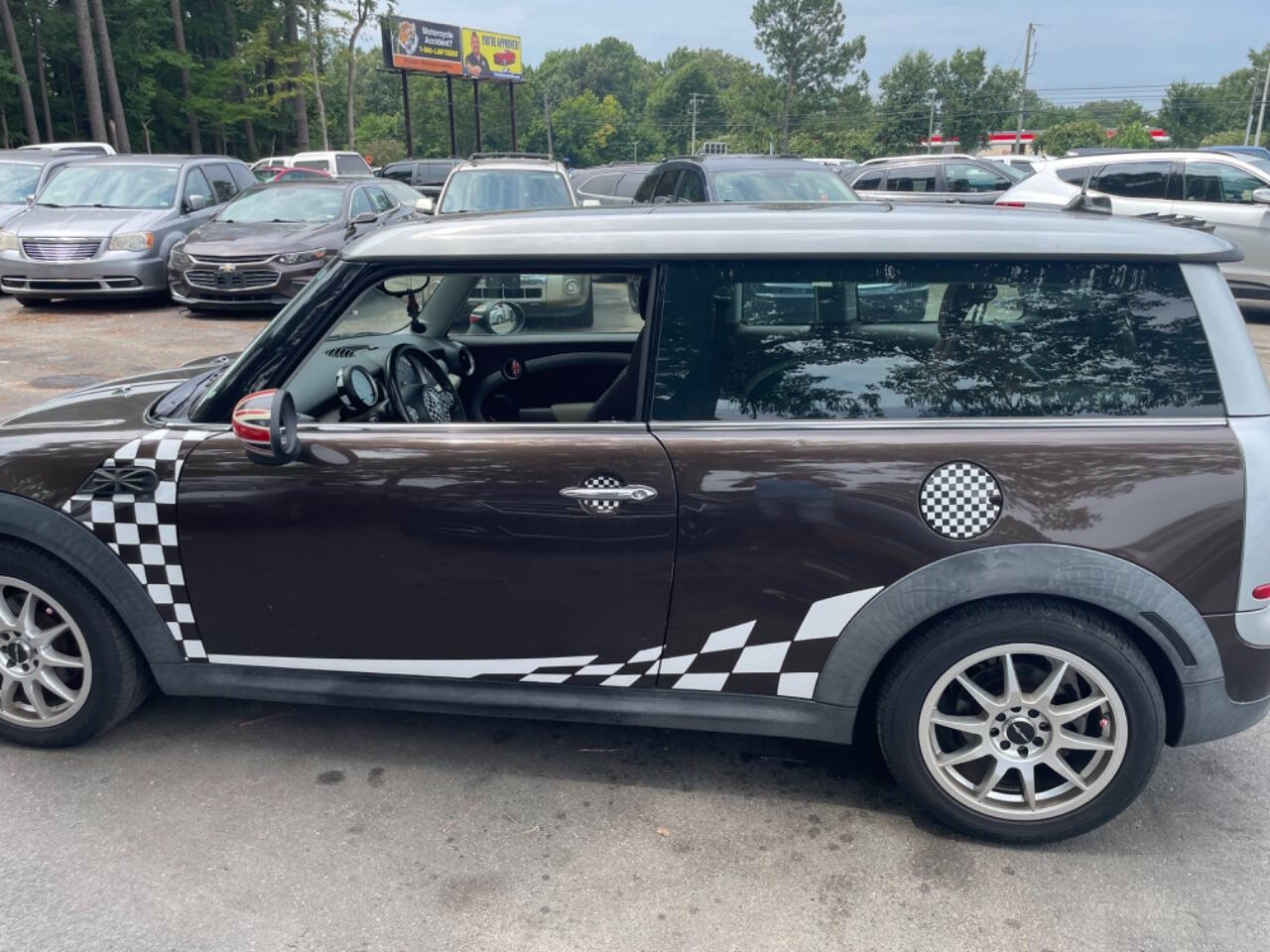 2009 MINI Cooper Clubman for sale at Omega Auto Sales in Chesapeake, VA