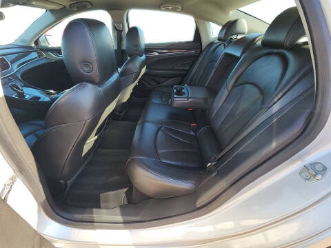 2017 Buick LaCrosse Essence