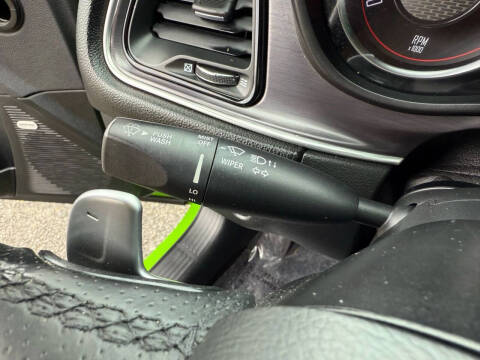 2017 Dodge Challenger 392 HEMI Scat Pack Shaker