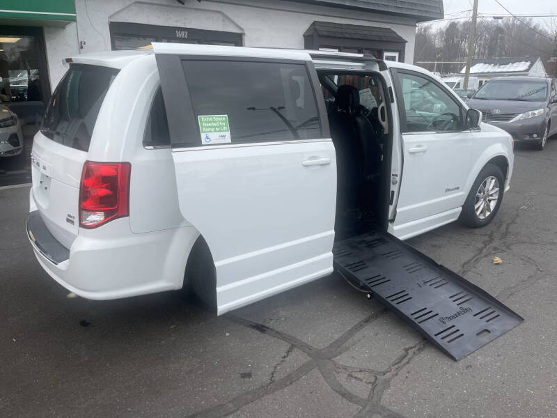 2019 Dodge Grand Caravan Wheelchair Van