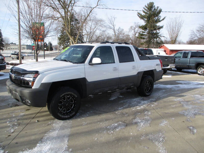 2002 Chevrolet Avalanche for sale at The Auto Specialist Inc. in Des Moines IA