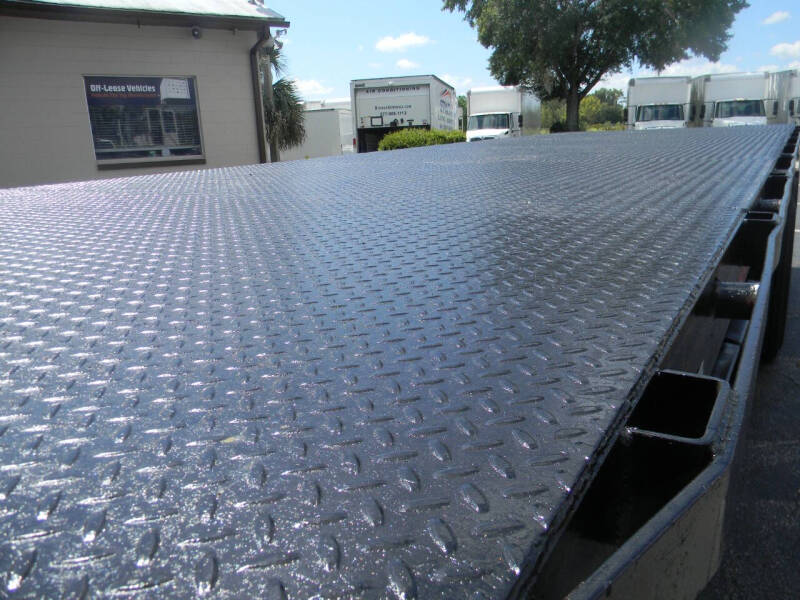 2014 Freightliner M2 106