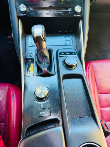 2018 Lexus IS 300