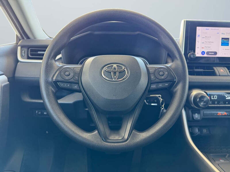2023 Toyota RAV4 Hybrid LE