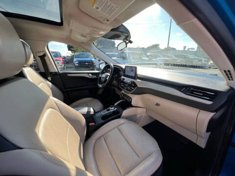 2021 Ford Escape SEL