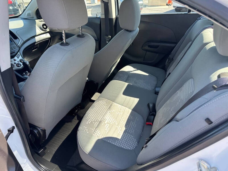 2015 Chevrolet Sonic LS Auto