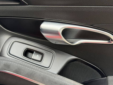 2018 Porsche 911 Carrera GTS