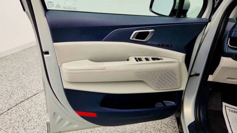 2025 Kia Carnival EX