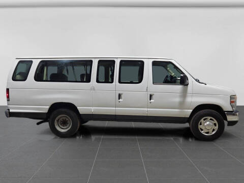 2011 Ford E-Series E-350 SD XLT