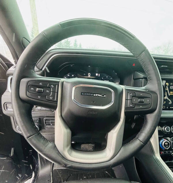 2023 GMC Yukon XL Denali