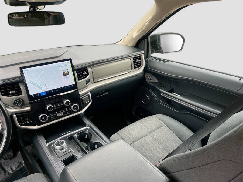 2023 Ford Expedition XLT