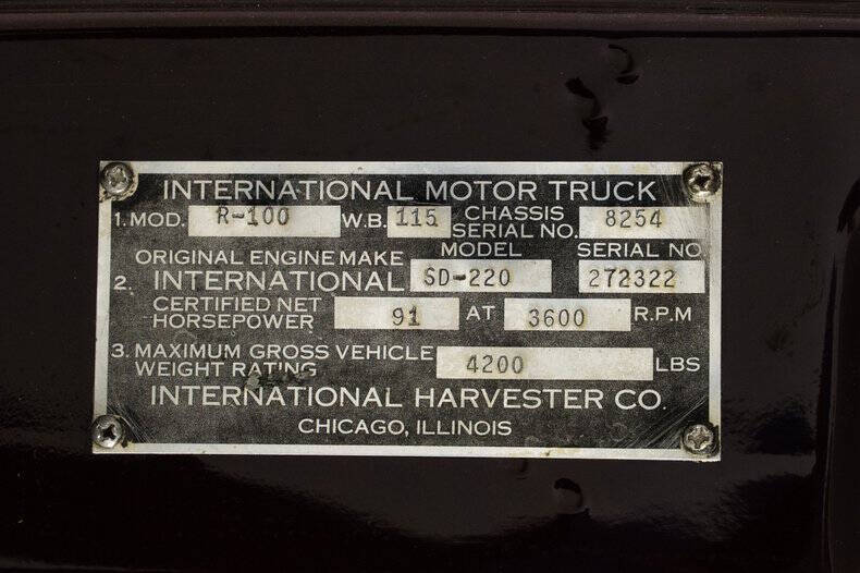 1954 International R100