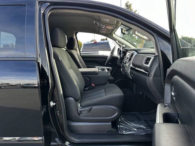 2017 Nissan Titan Platinum Reserve