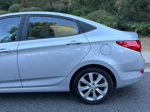 2013 Hyundai Accent GLS