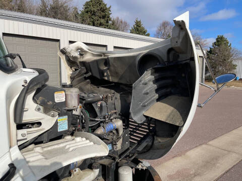 2012 Freightliner Business class M2