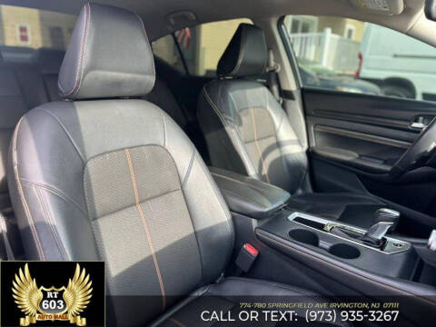 2022 Nissan Altima 2.5 SR