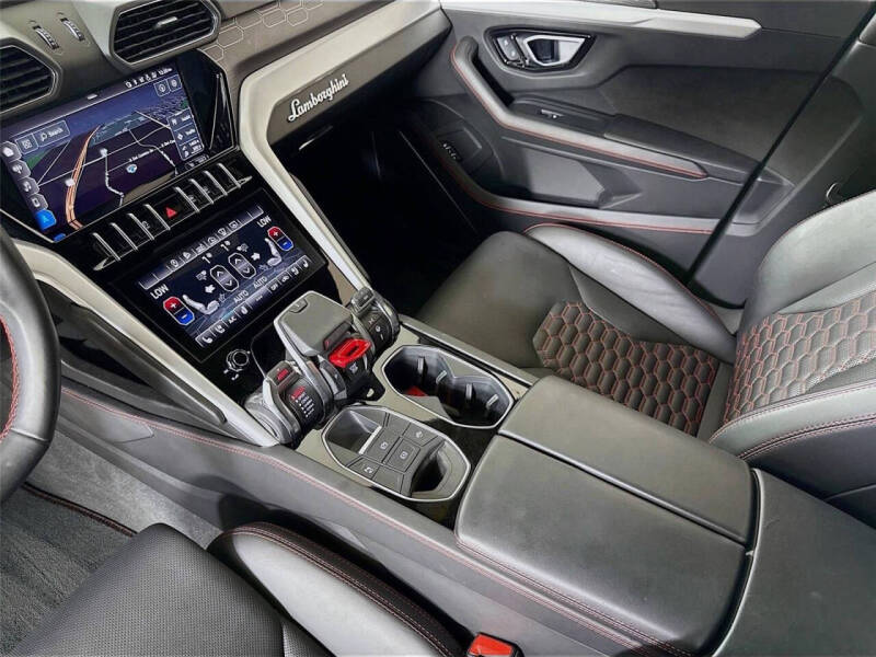 2020 Lamborghini Urus