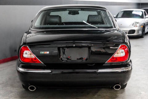 2004 Jaguar XJR