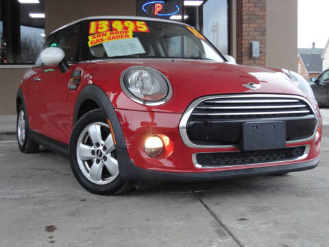 2015 MINI Hardtop 2 Door for sale at Arandas Auto Sales in Milwaukee WI