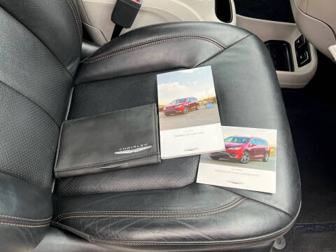 2017 Chrysler Pacifica Touring-L Plus