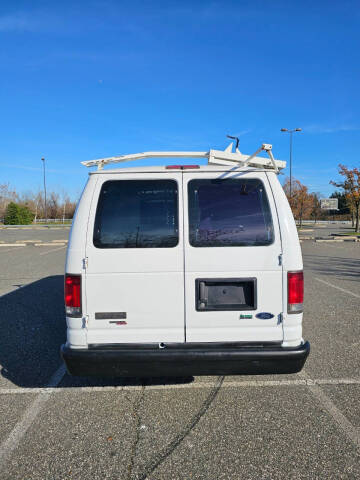 2011 Ford E-Series E-350 SD