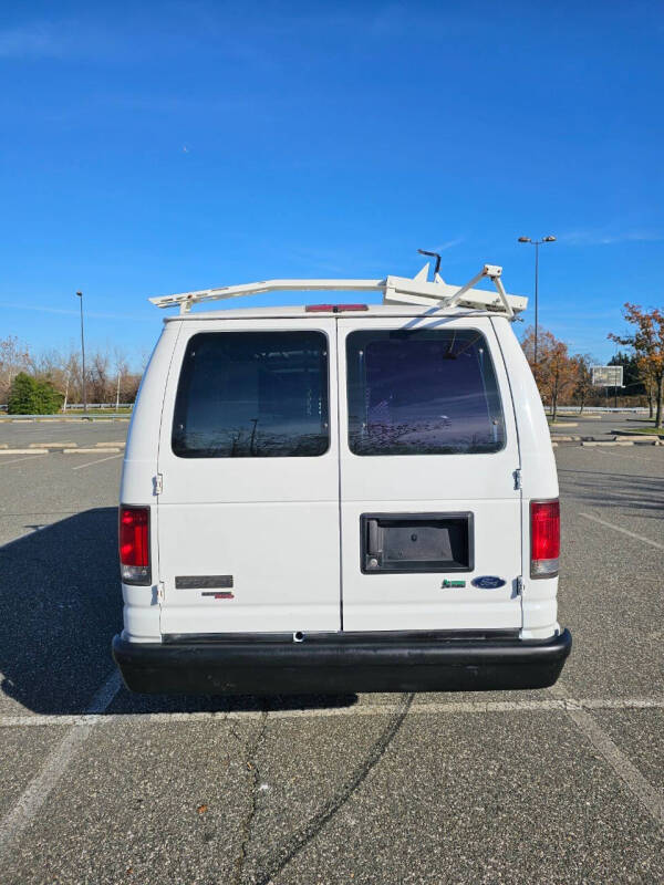 2011 Ford E-Series E-350 SD