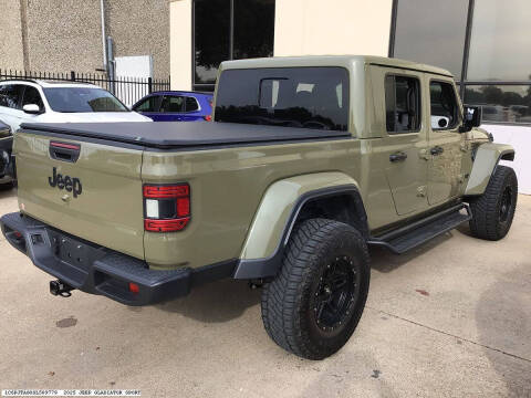2025 Jeep Gladiator NightHawk
