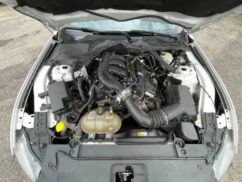 2016 Ford Mustang V6