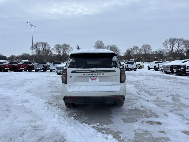 2022 Chevrolet Suburban RST