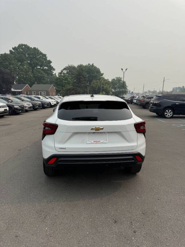 2024 Chevrolet Trax LS