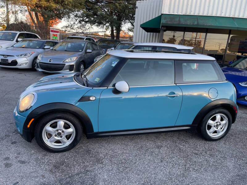 2010 MINI Cooper Base photo 4