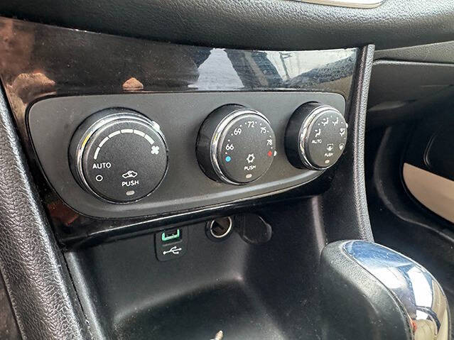 2012 Chrysler 200 Limited