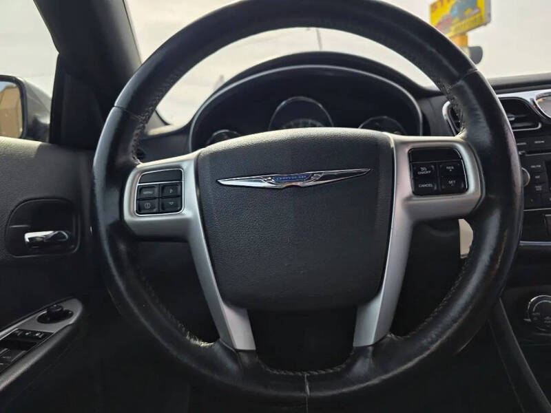 2012 Chrysler 200 Touring