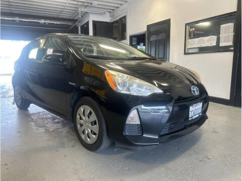 2013 Toyota Prius c Three