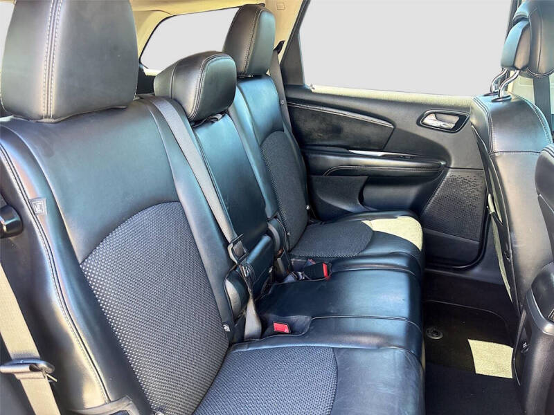 2020 Dodge Journey Crossroad