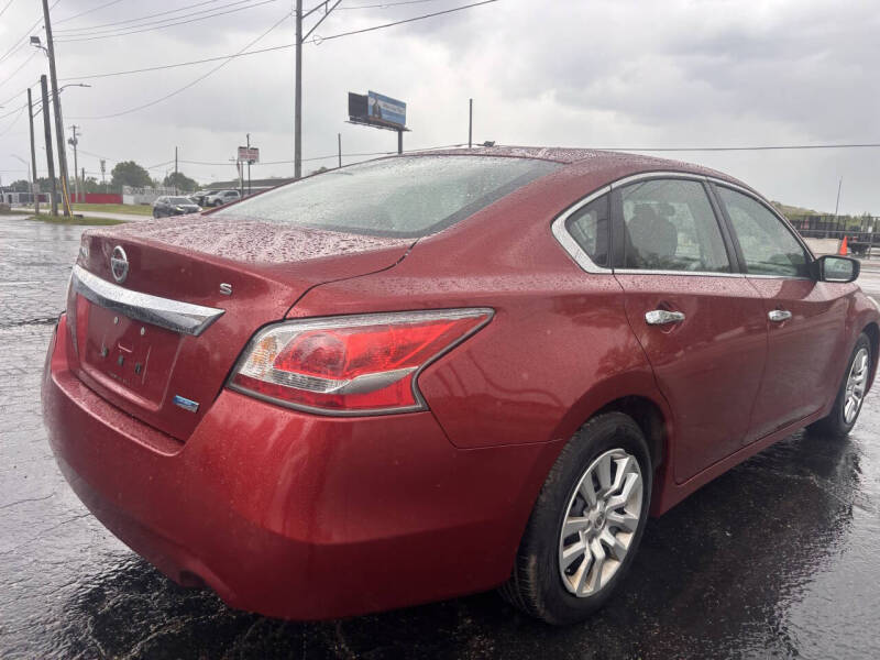 Used 2014 Nissan Altima S with VIN 1N4AL3AP1EC182098 for sale in Kansas City
