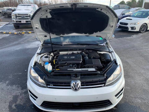 2017 Volkswagen Golf R 4Motion