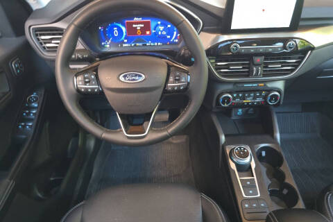 2022 Ford Escape Plug-In Hybrid Titanium