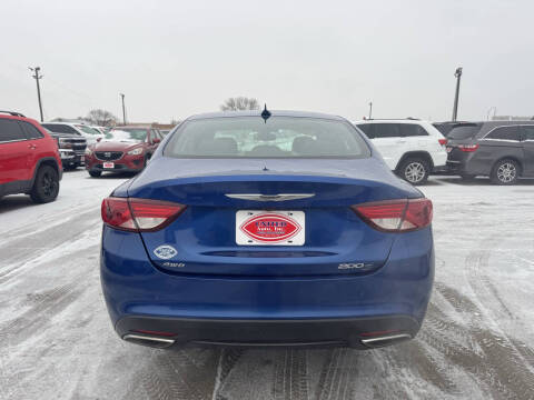 2016 Chrysler 200 S