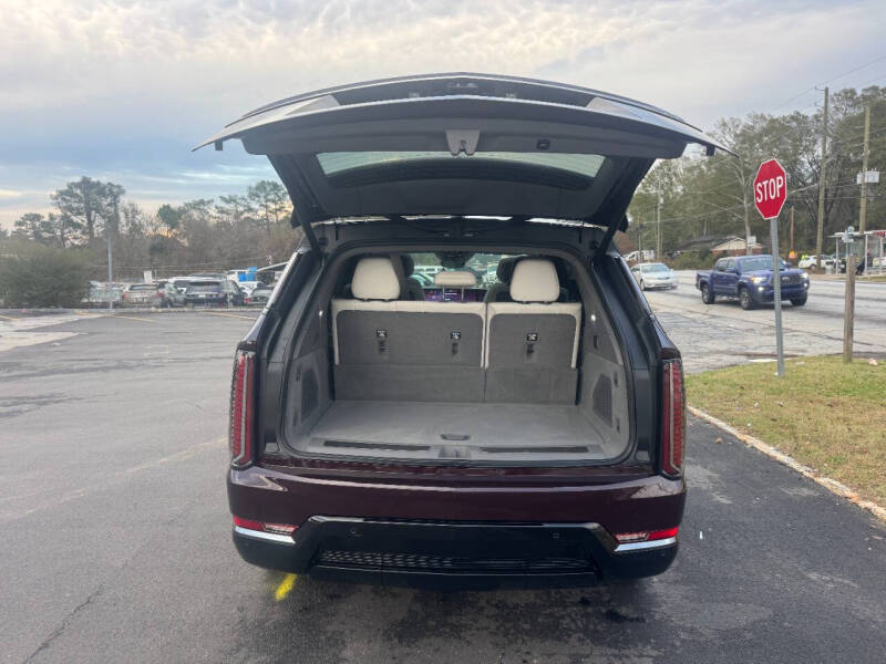 2025 Cadillac Escalade IQ Sport 1