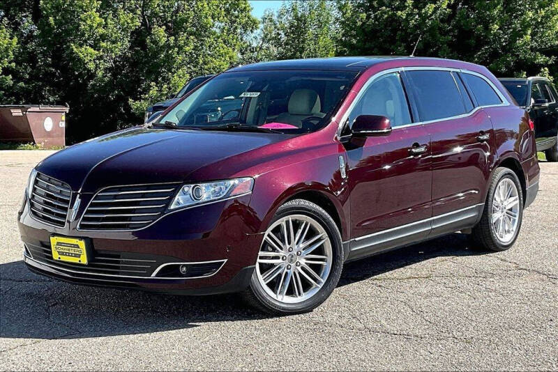 Used 2019 Lincoln MKT Reserve with VIN 2LMHJ5AT6KBL02755 for sale in Montevideo, Minnesota