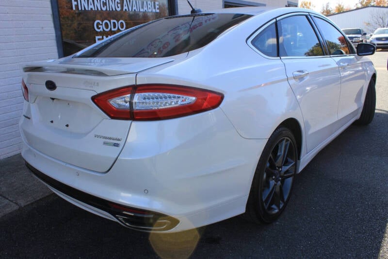 2016 Ford Fusion Titanium photo 9